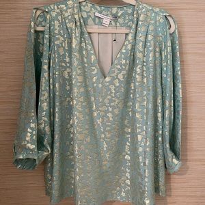 *NWOT* DVF Blouse